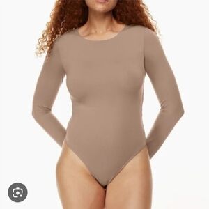 Aritzia Babaton bodysuit
